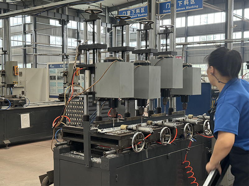 Shiny-Control Technology Develop (Beijing) Co., Ltd. 製造者の生産ライン