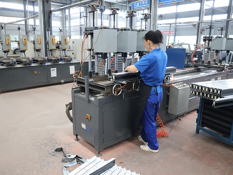 Shiny-Control Technology Develop (Beijing) Co., Ltd. 製造者の生産ライン